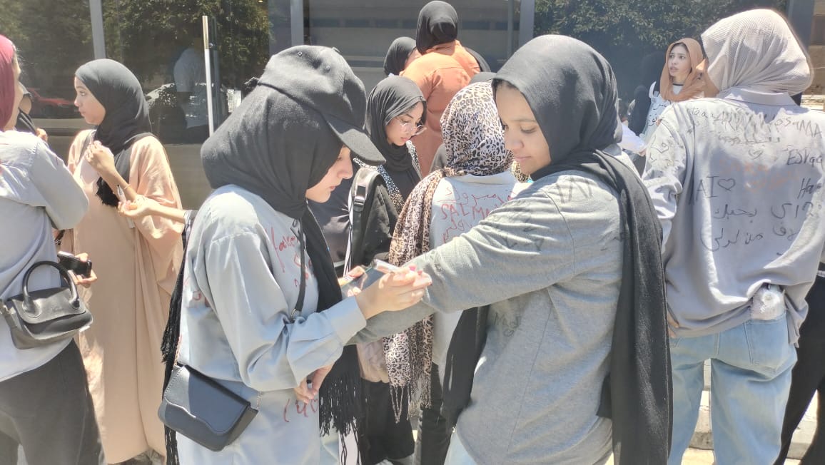 تقليعة جديدة لطالبات الثانوية العامة بالأقصر