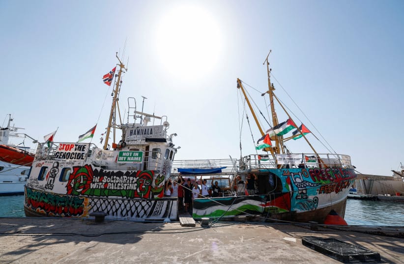 تفاصيل استعداد لإبحار سفينة حنظلة لفك الحصار عن غزة