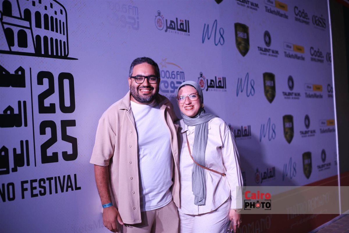 كامل العدد..  إقبال كثيف على حفل 