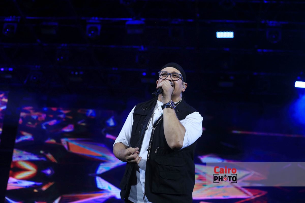 هشام عباس في افتتاح مهرجان المسرح الروماني