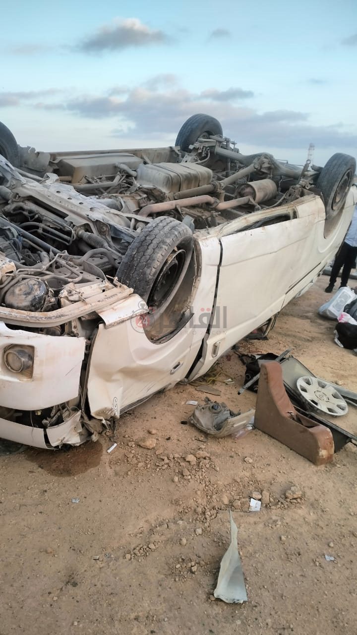 حادث انقلاب سيارة ميكروباص بمطروح (2)