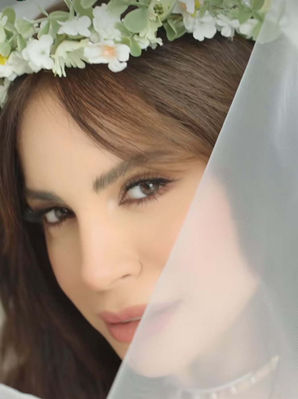 آمال ماهر تروج لأغنيتها خبر عاجل: خلال أيام