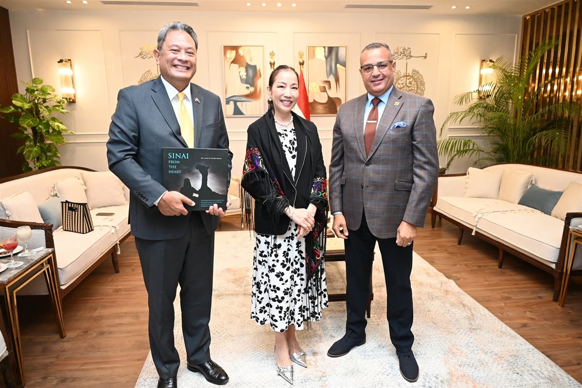 محافظ جنوب سيناء يستقبل سفير تايلاند بالقاهرة