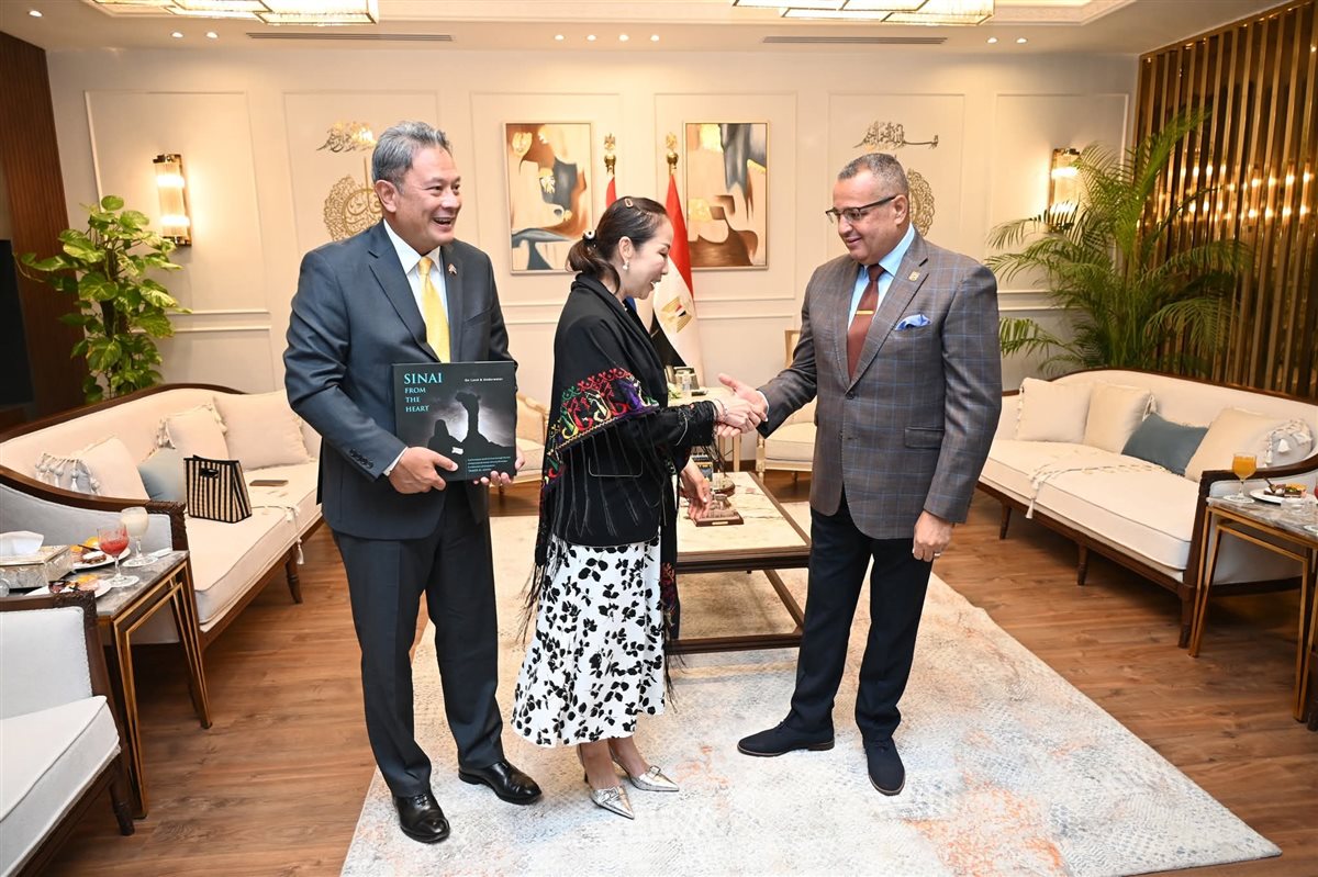 محافظ جنوب سيناء يستقبل سفير تايلاند بالقاهرة