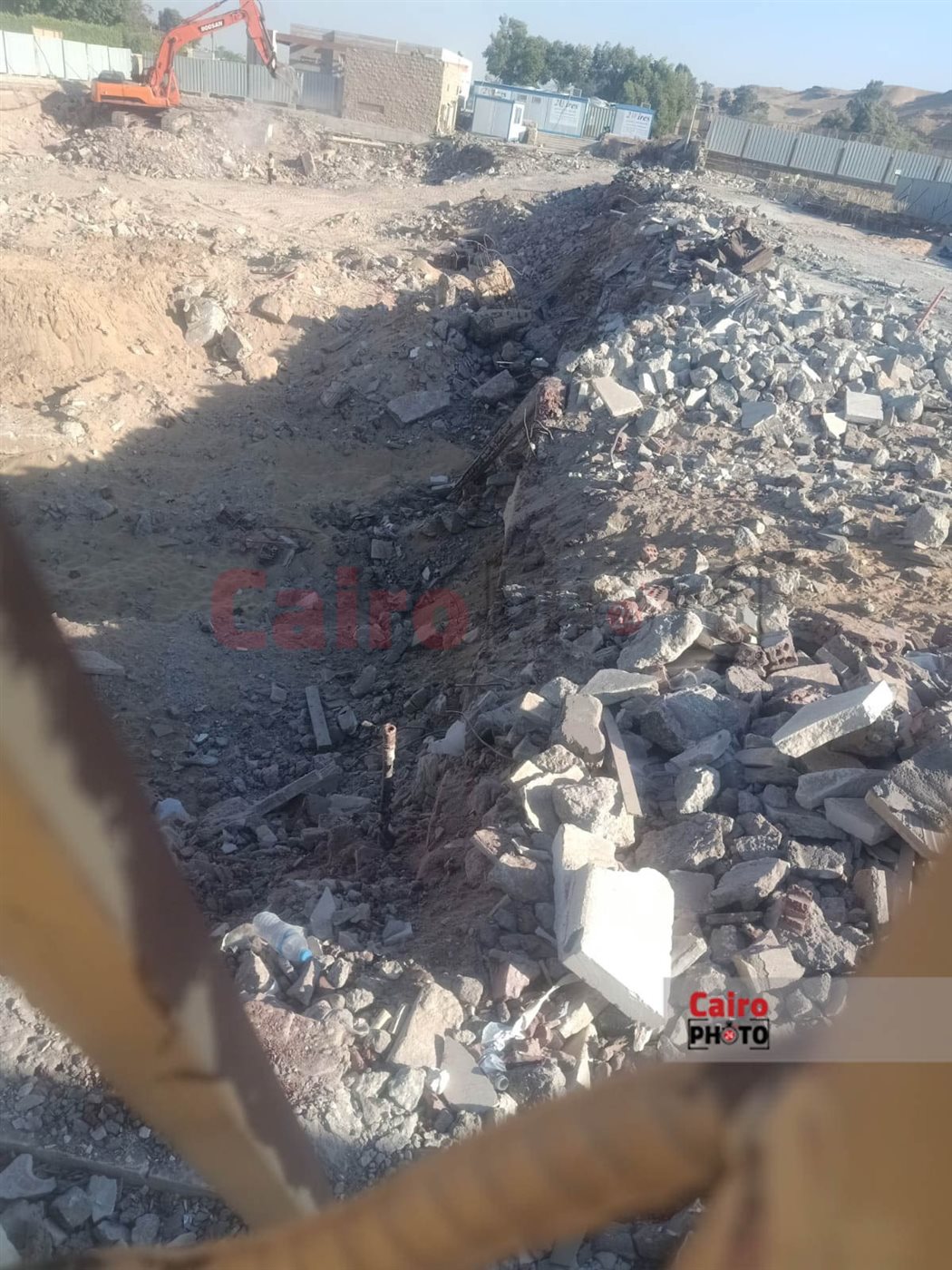 صور التكسير داخل منطقة أهرامات الجيزة 