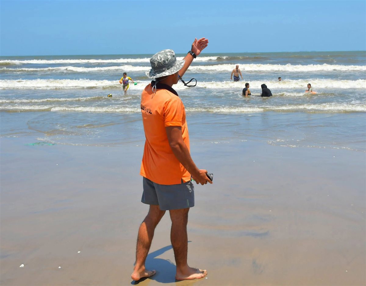 المنقذين على شاطئ بورسعيد 