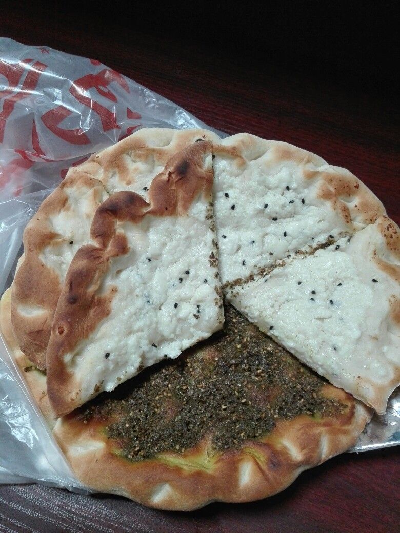 عجينة المناقيش الهشة