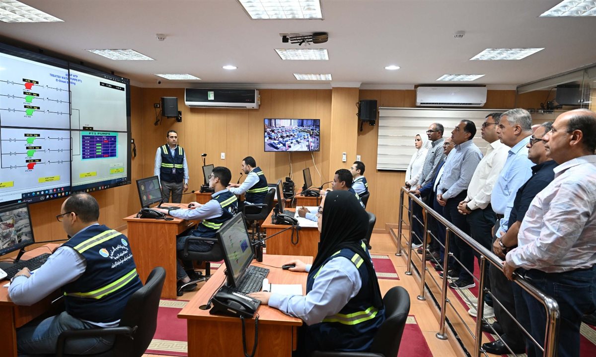 رئيس الوزراء يفتتح مركز السيطرة والتحكم بشركة مياه الشرب بالإسكندرية