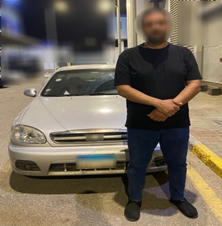 ضبط عدد من قائدي السيارات لقيامهم بالسير عكس الاتجاه