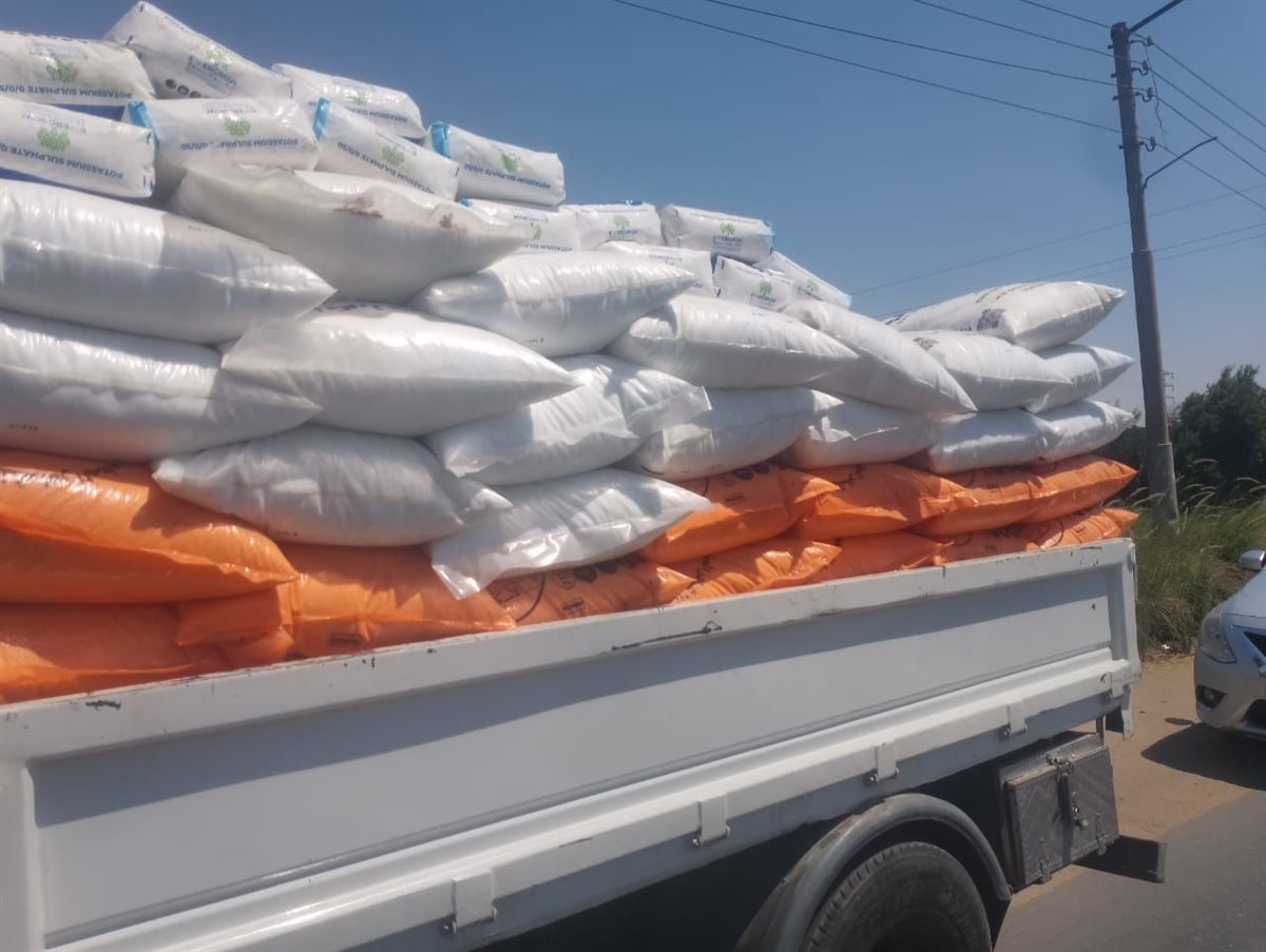 تموين الأقصر يضبط أسمدة مدعمة 