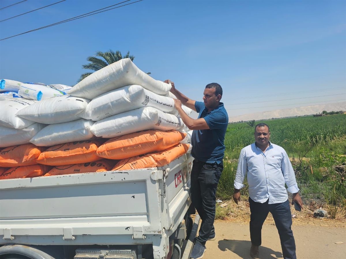 تموين الأقصر يضبط أسمدة مدعمة 