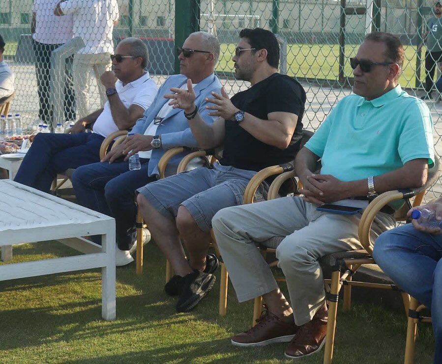 أبوريدة وأعضاء اتحاد الكرة يتابعون تدريبات منتخبي الشباب والناشئين