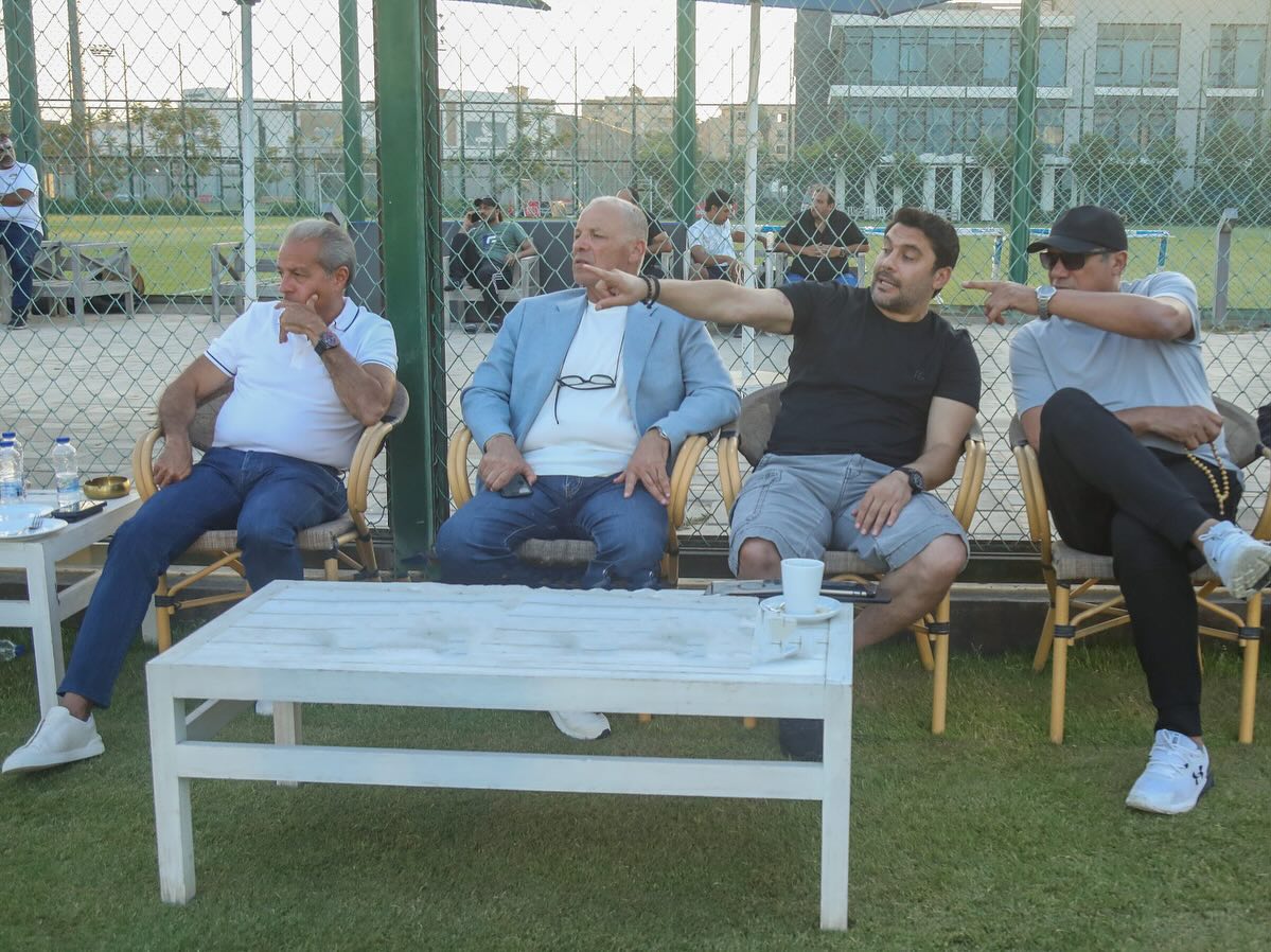 أبوريدة وأعضاء اتحاد الكرة يتابعون تدريبات منتخبي الشباب والناشئين