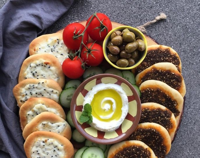 عجينة مناقيش بالمقلاة