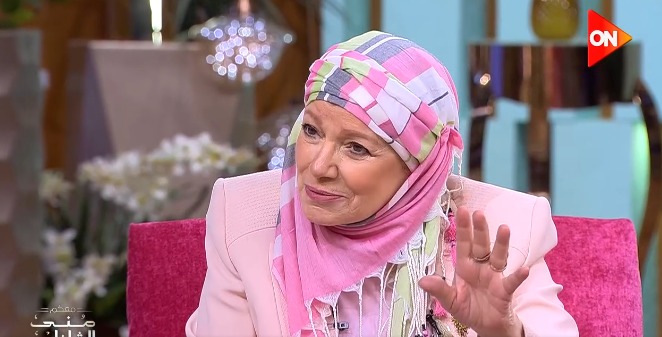 مشيرة إسماعيل وابنتها في ضيافة منى الشاذلي