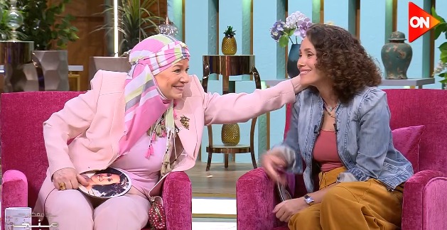 مشيرة إسماعيل وابنتها في ضيافة منى الشاذلي