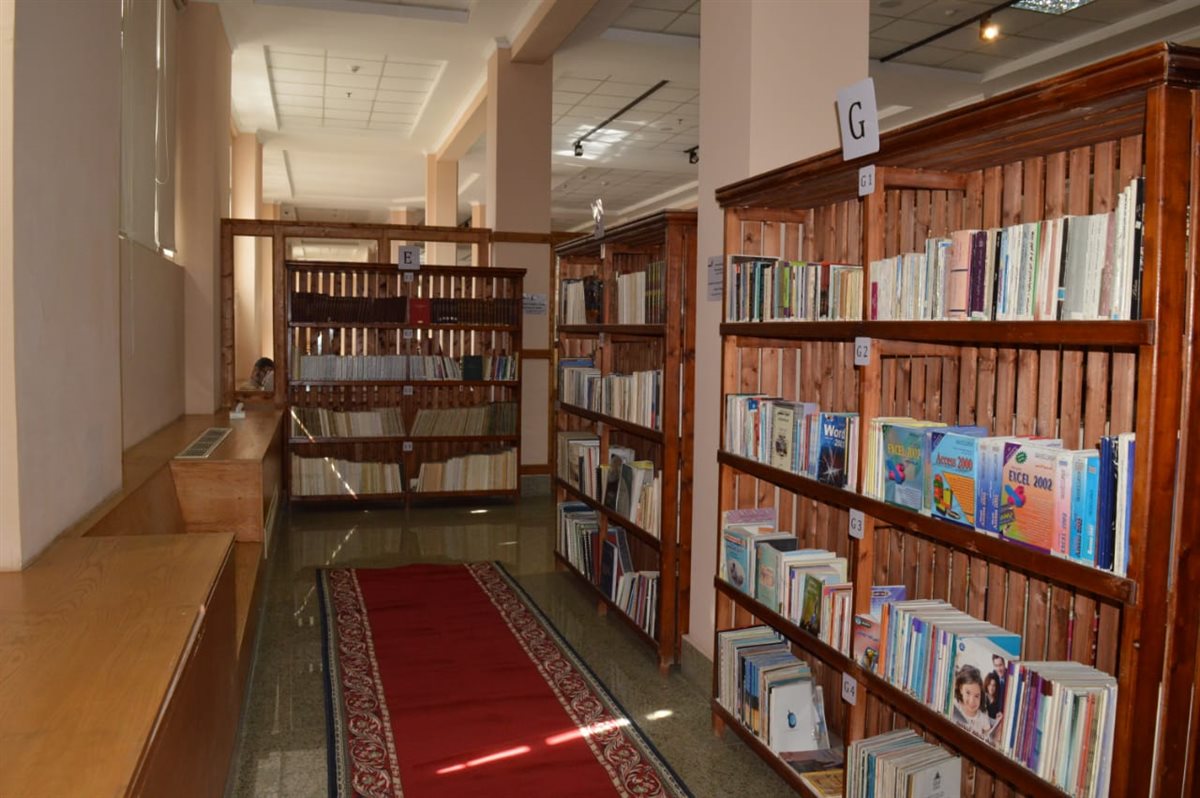 مكتبة متحف المركبات الملكية