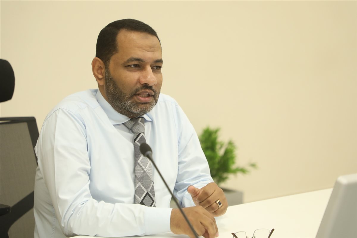 محمد حساني مساعد وزير الصحة