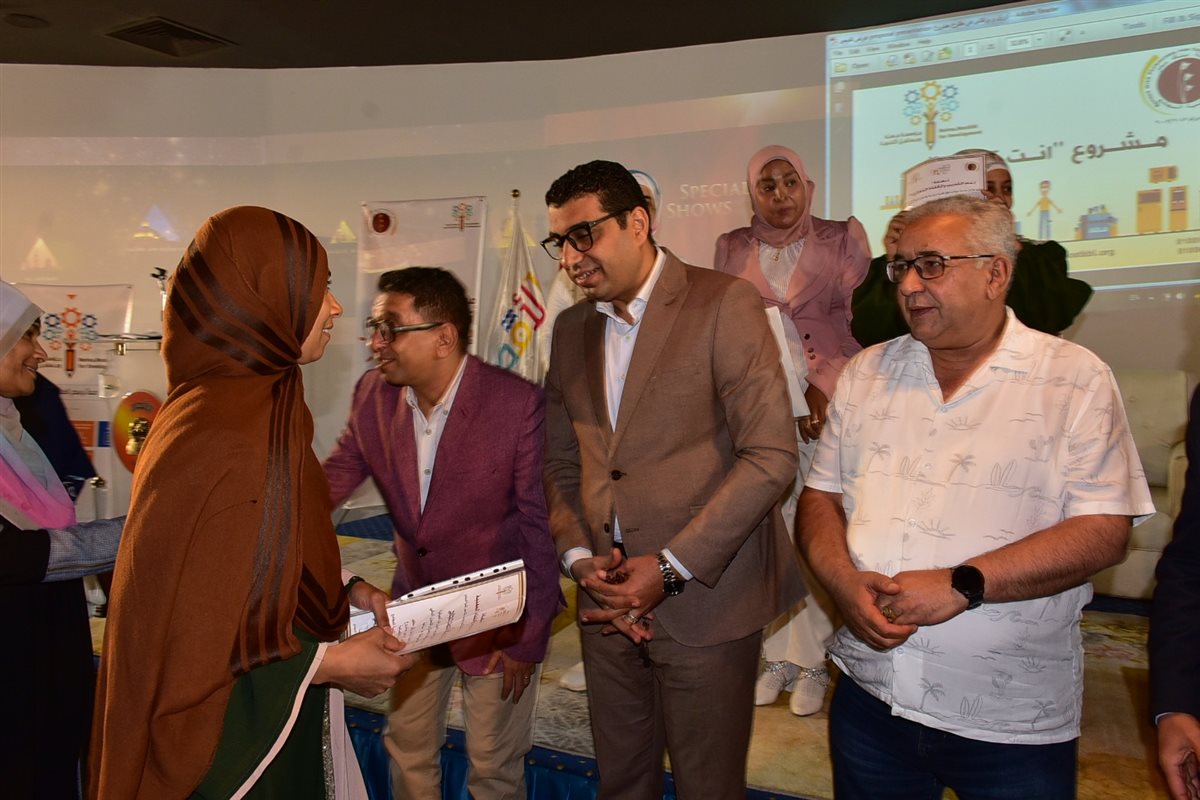 نائب محافظ الأقصر وتمكين المرأة والشباب