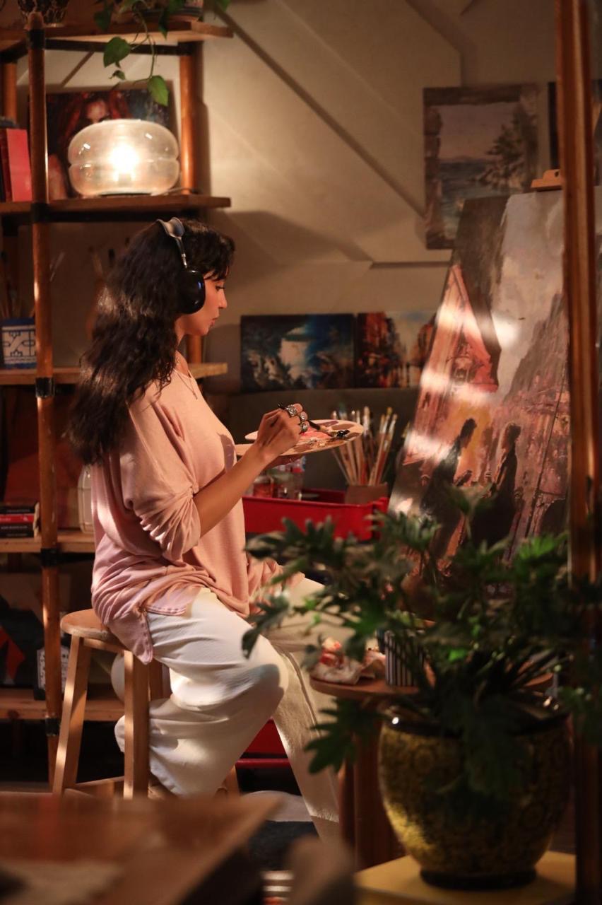 دراما غامضة.. فنانون العمل يكشفون التفاصيل الأولى لفلاش باك