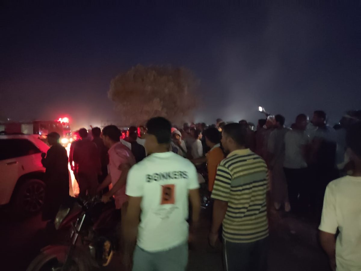 انقلاب سيارة نصف نقل بمياه مشروع عبد القادر بالبحيرة