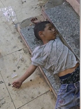 فتاة تستغيث لإرجاع طفل لأهله أمام مسجد الحصري بأكتوبر