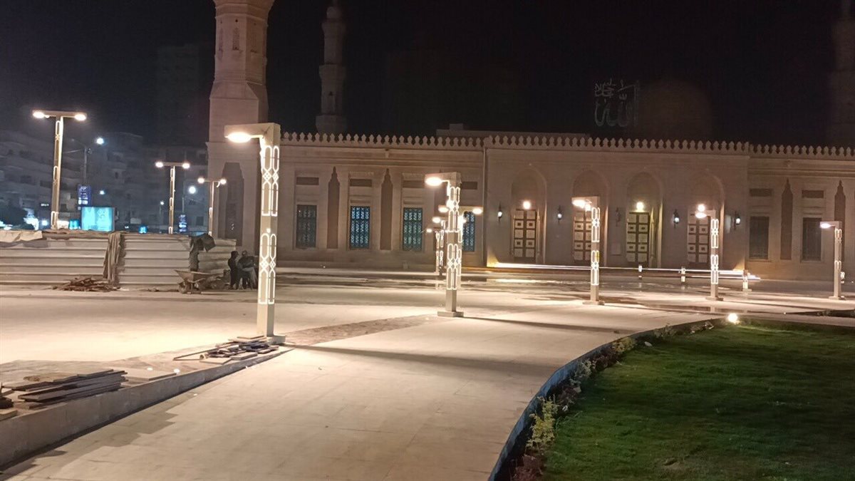 وزير الأوقاف ومفتي الجمهورية يفتتحان مشروع تطوير ساحة مسجد سيدي إبراهيم الدسوقي بكفر الشيخ بالتعاون مع وزارة الثقافة