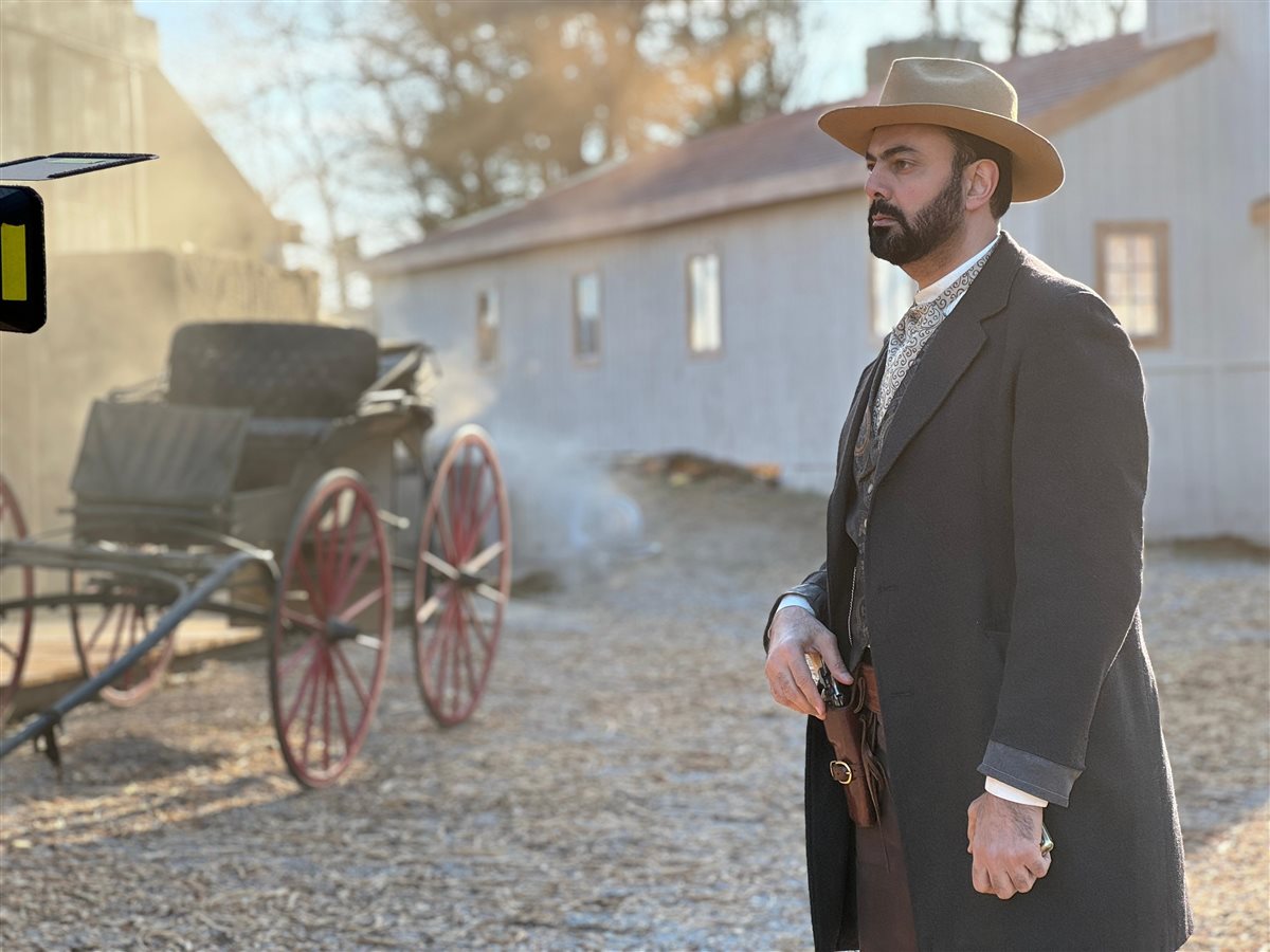 محمد كريم في فيلم The Gunslingers