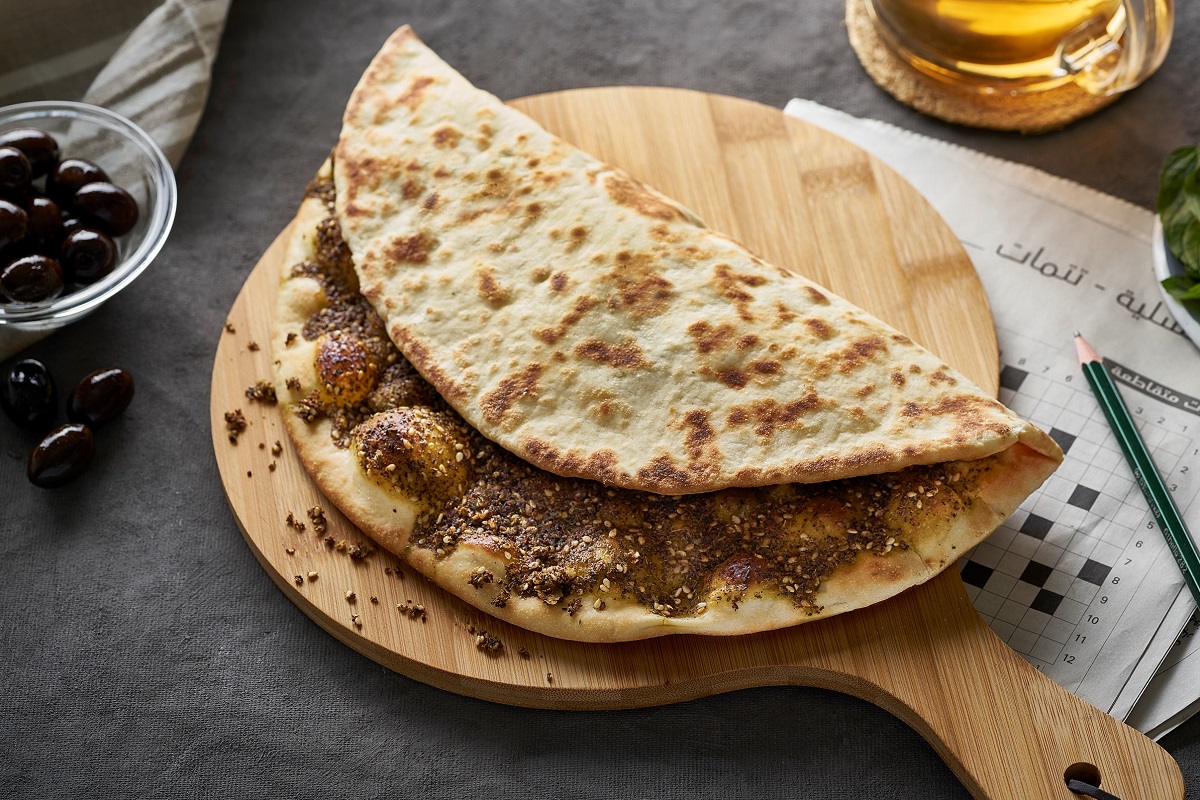 عجينة المناقيش للشيف منال العالم