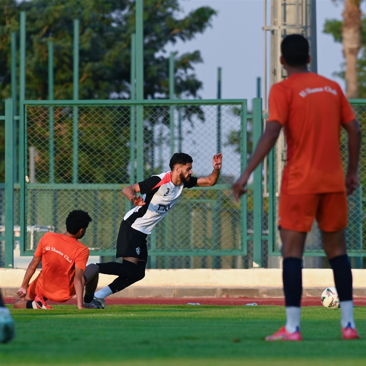 <strong>صور من مباراة الزمالك والشمس الودية </strong>
