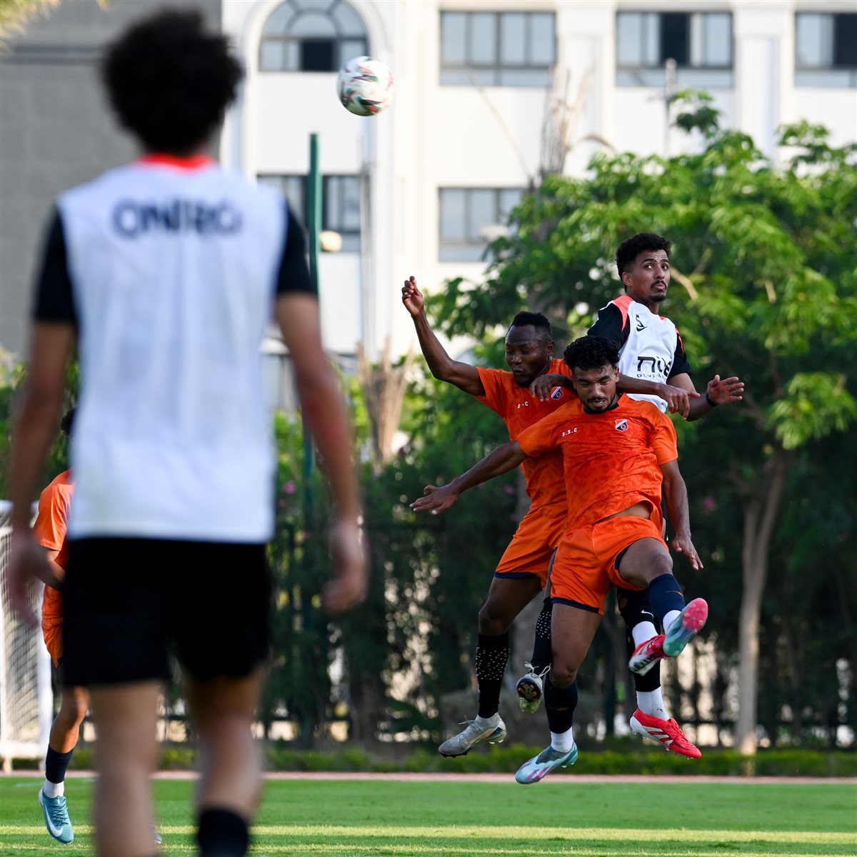 <strong>صور من مباراة الزمالك والشمس الودية </strong>