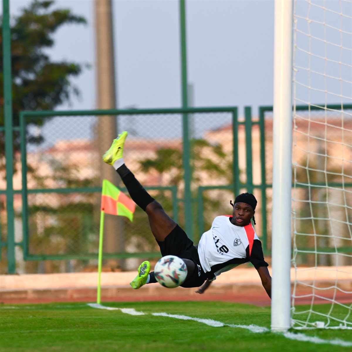 <strong>صور من مباراة الزمالك والشمس الودية </strong>