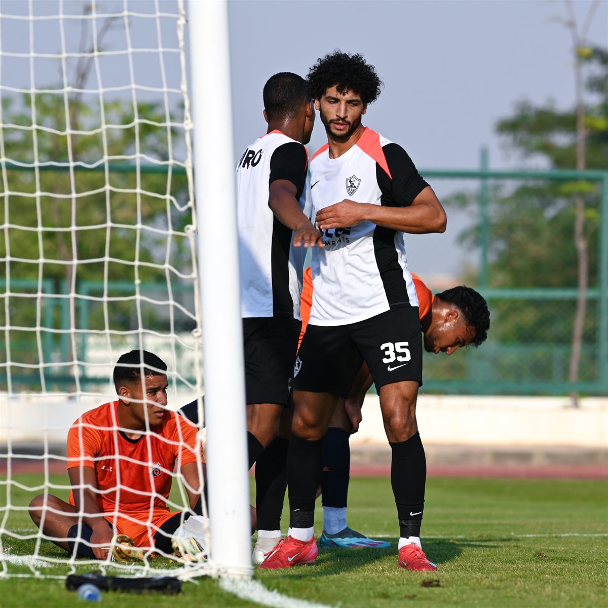 <strong>صور من مباراة الزمالك والشمس الودية </strong>