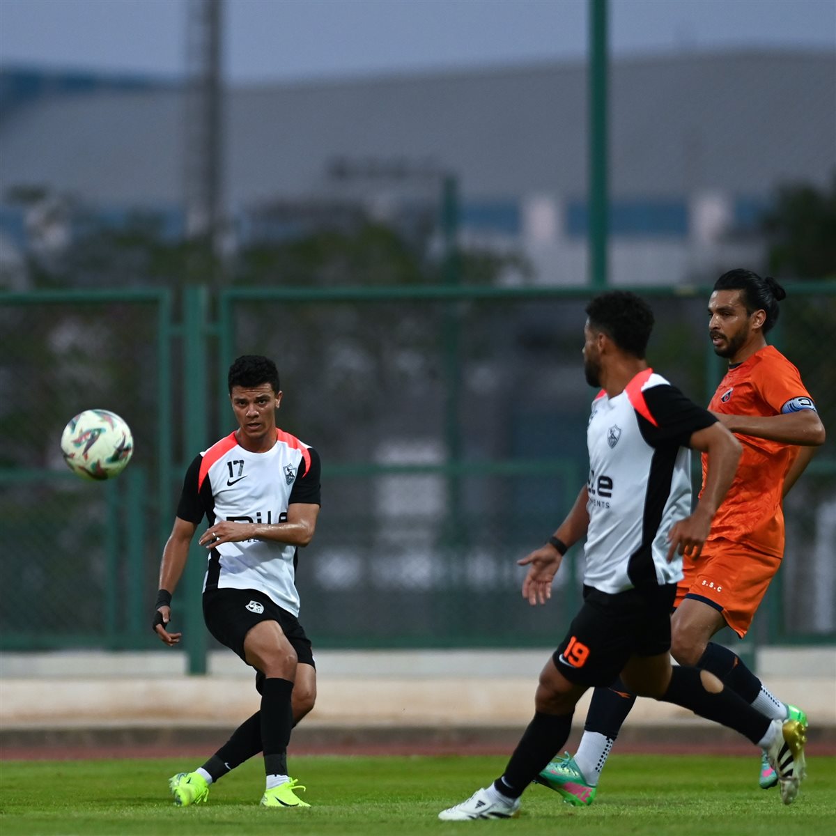 <strong>صور من مباراة الزمالك والشمس الودية </strong>