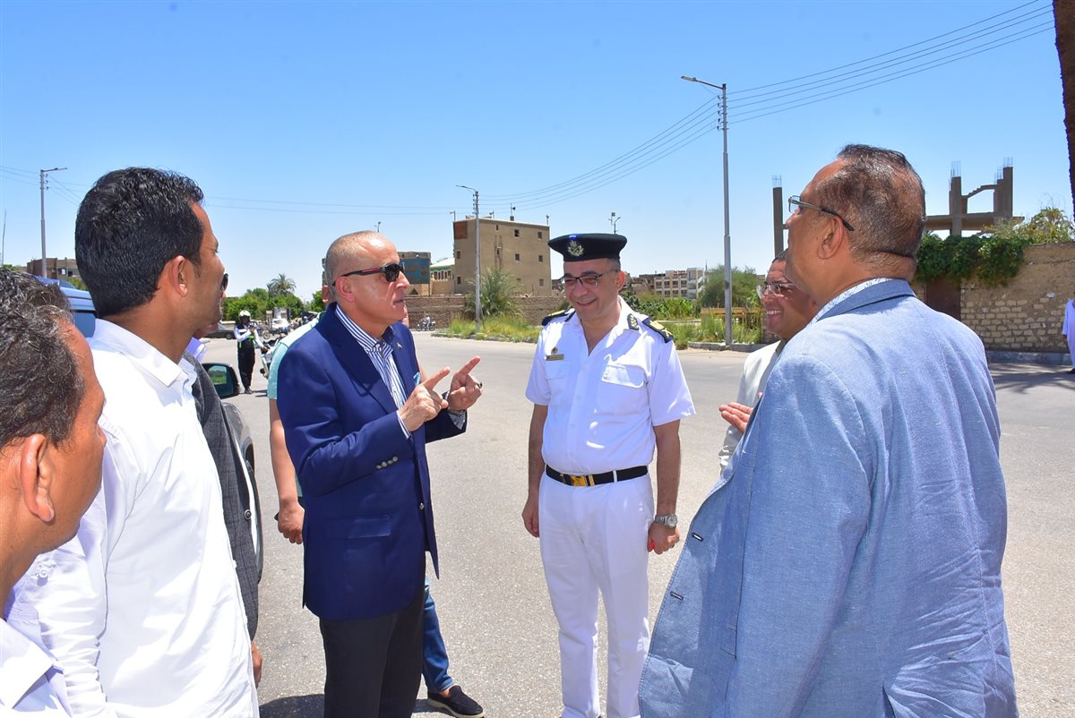 محافظ الأقصر وجولة صباحية