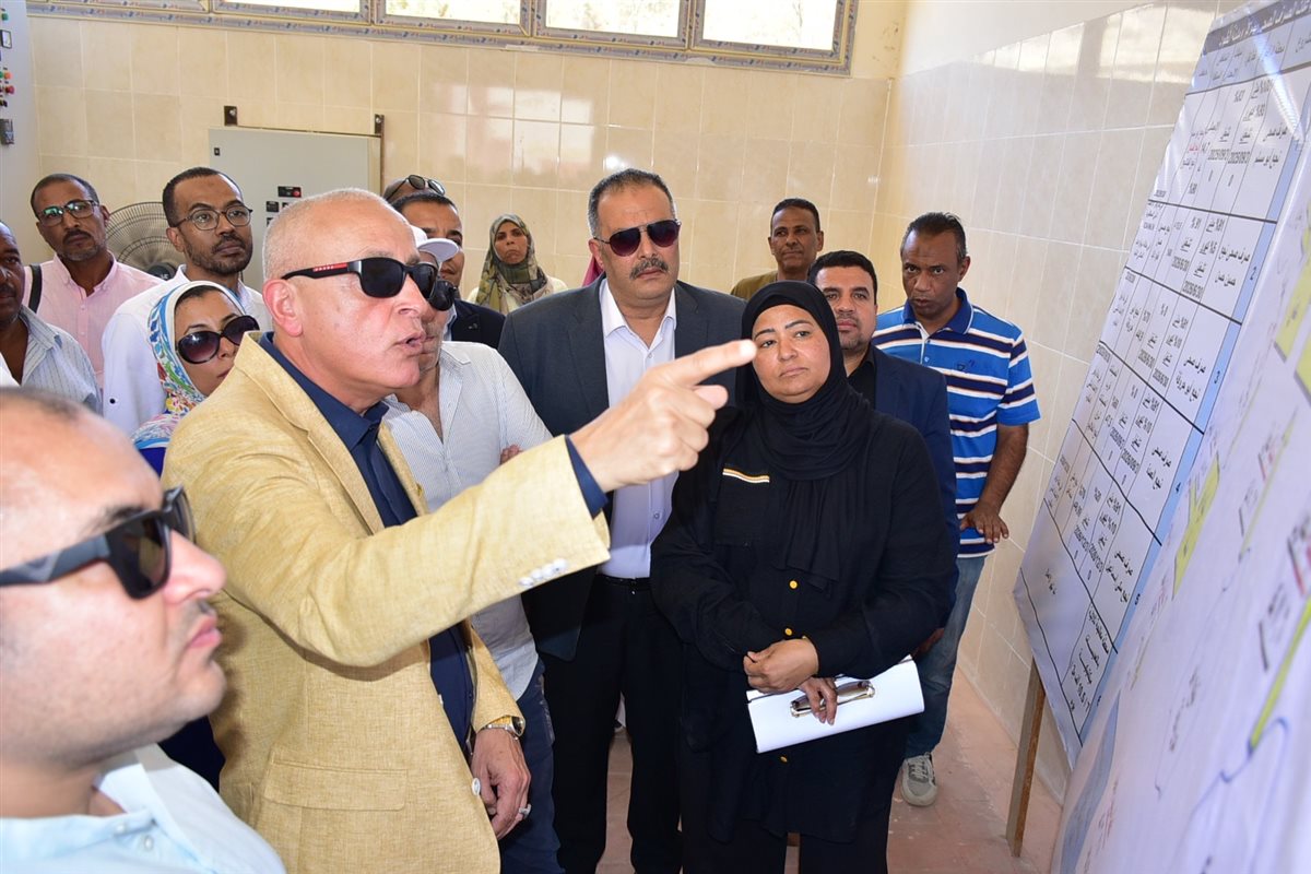 محافظ الأقصر يتفقد مشروعات بالطود