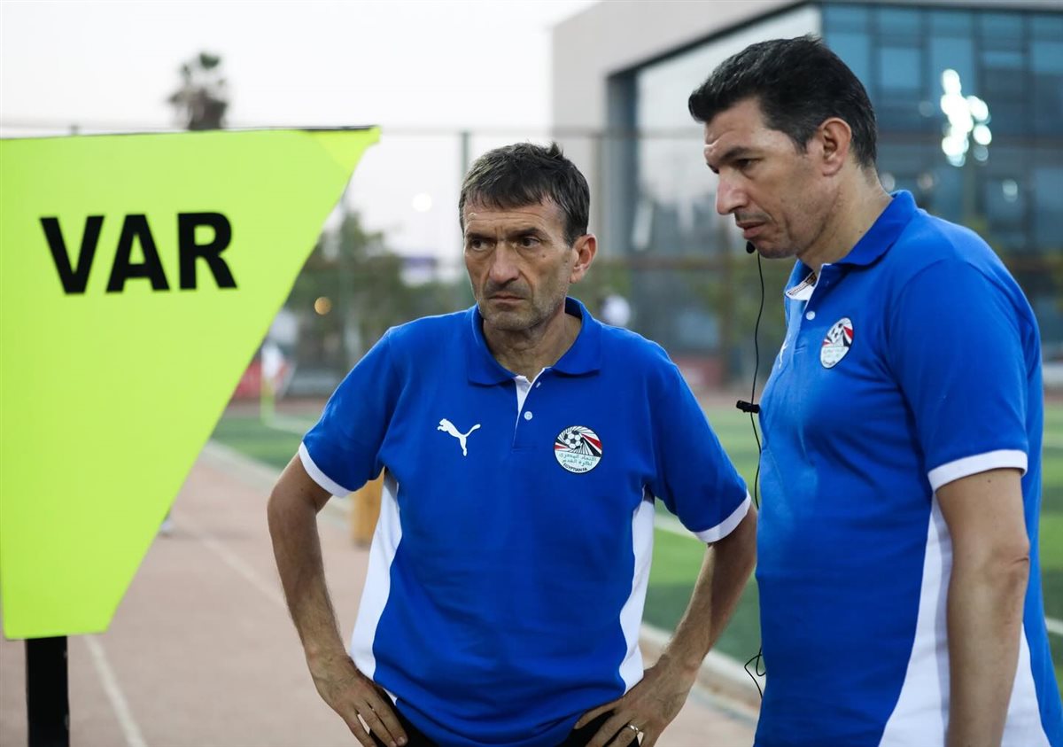 معسكر رخص الـ VAR (6)