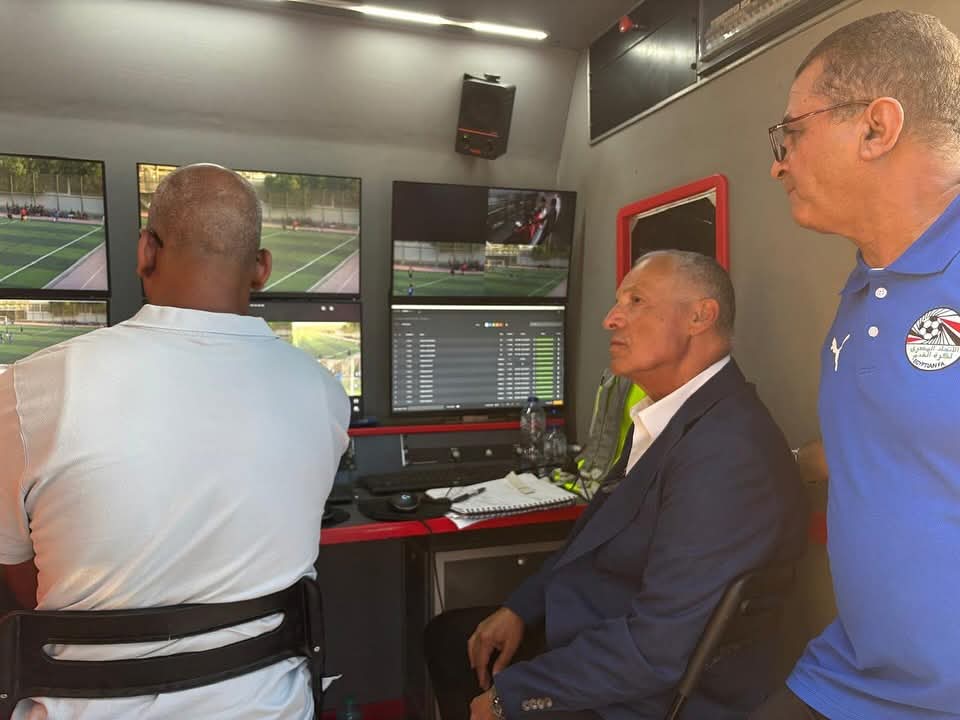أبو ريدة يتابع معسكر وتدريبات  الحكام على تقنية الـ VAR