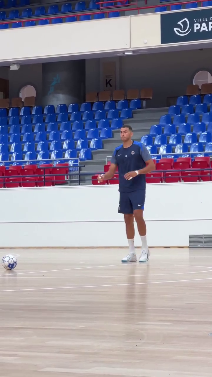 عبد الرحمن فيصل لاعب باريس سان جيرمان