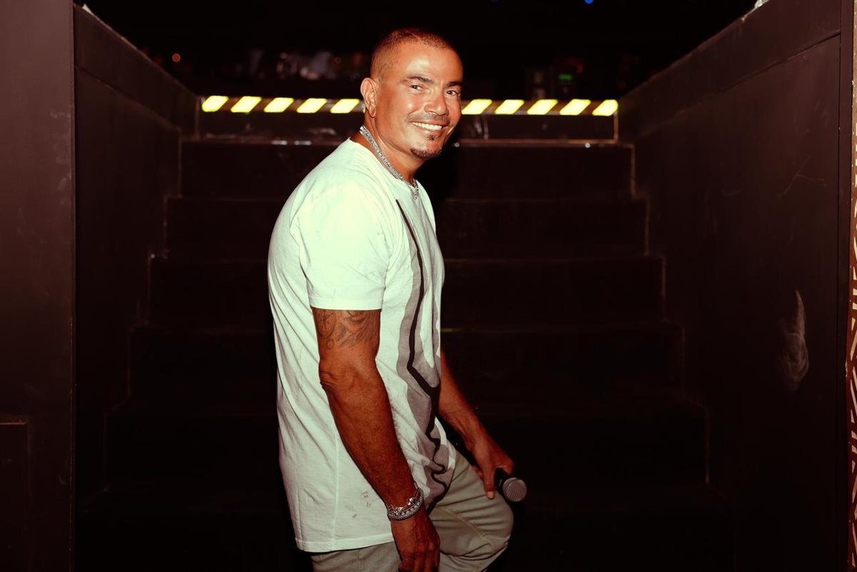 ليلة أسطورية لعمرو دياب في الرياض