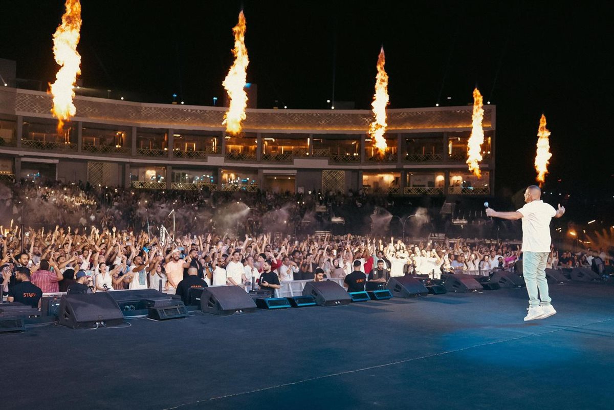 ليلة أسطورية لعمرو دياب في الرياض