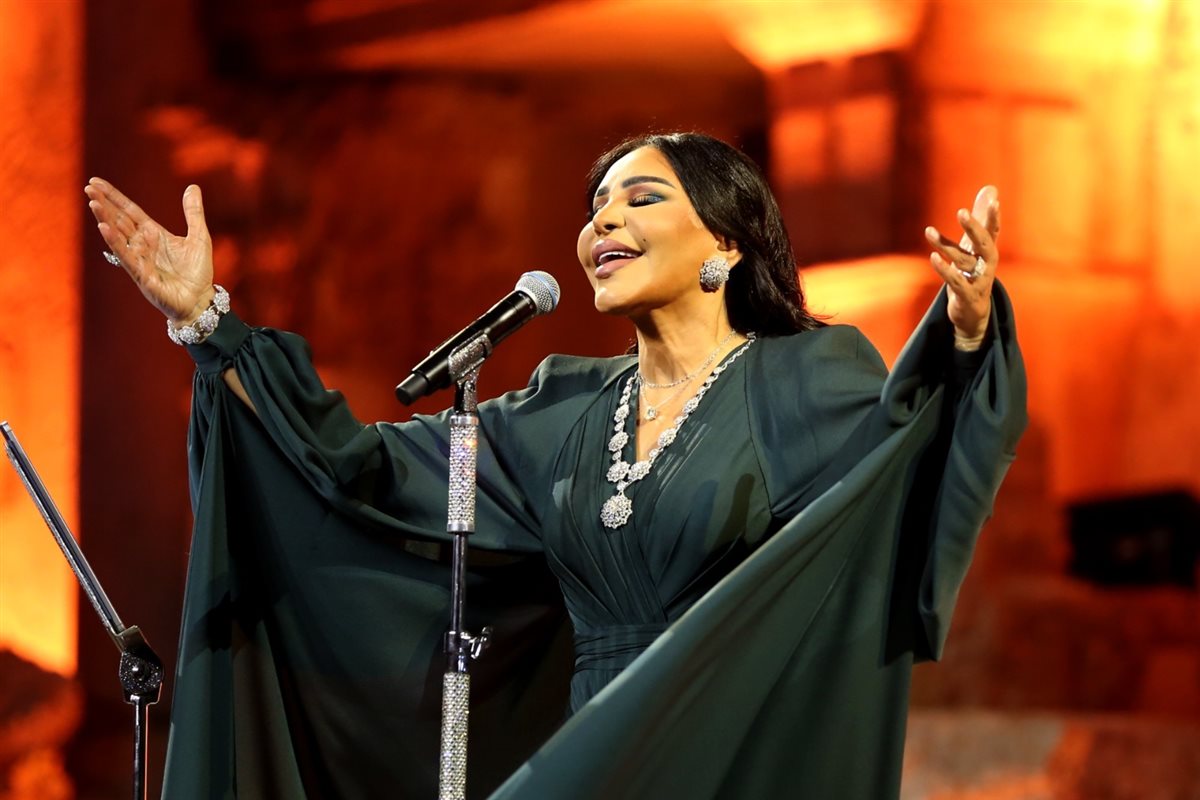 أحلام تتألق في حفلها بمهرجان جرش بالأردن