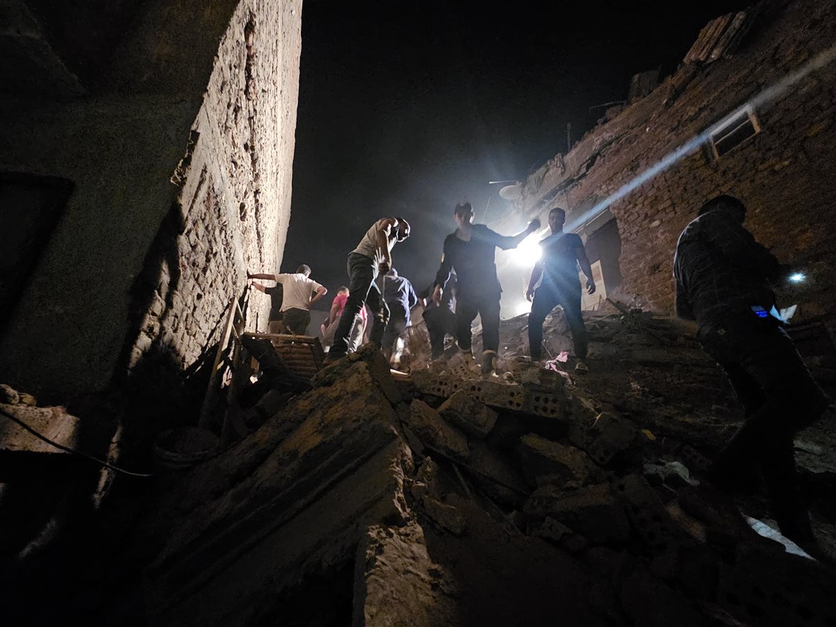 انهيار منزل بمنطقة الفواخير بأسيوط