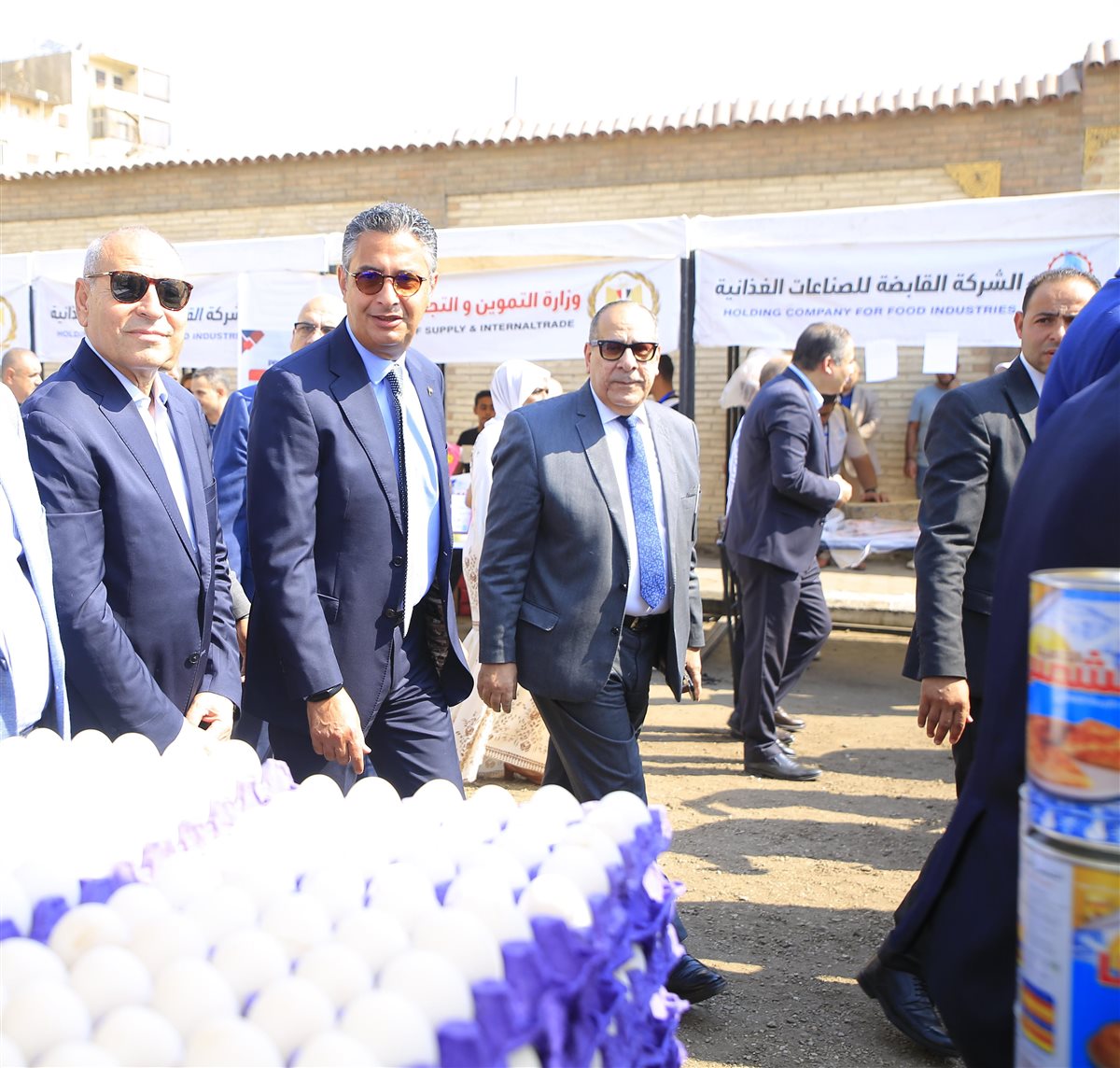 وزير التموين ومحافظ القاهرة يفتتحان سوق «اليوم الواحد» بالجمالية