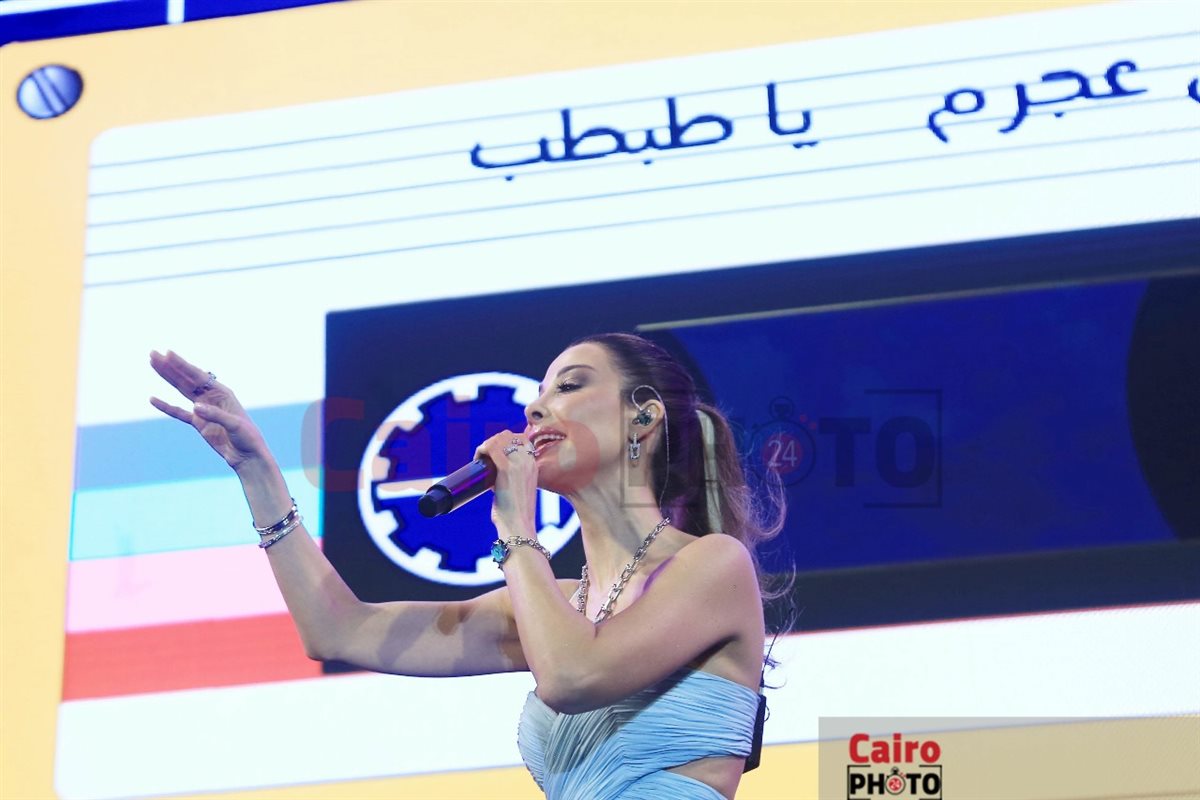 نانسي عجرم تشعل  الليلة الرابعة لمهرجان مراسي 