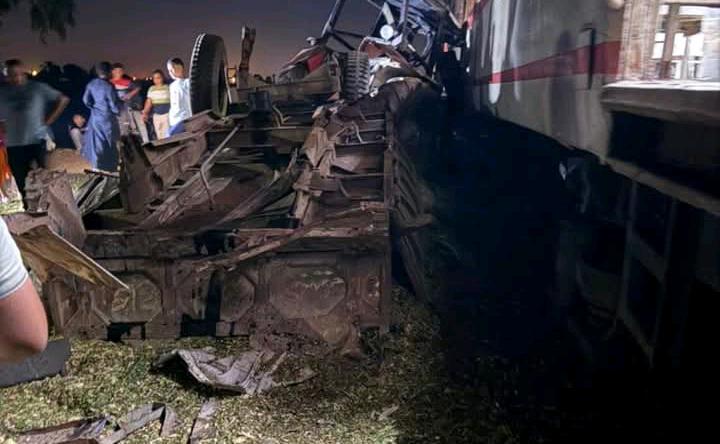 اصطدام قطار بخط المناشي بجرار زراعي بالبحيرة 