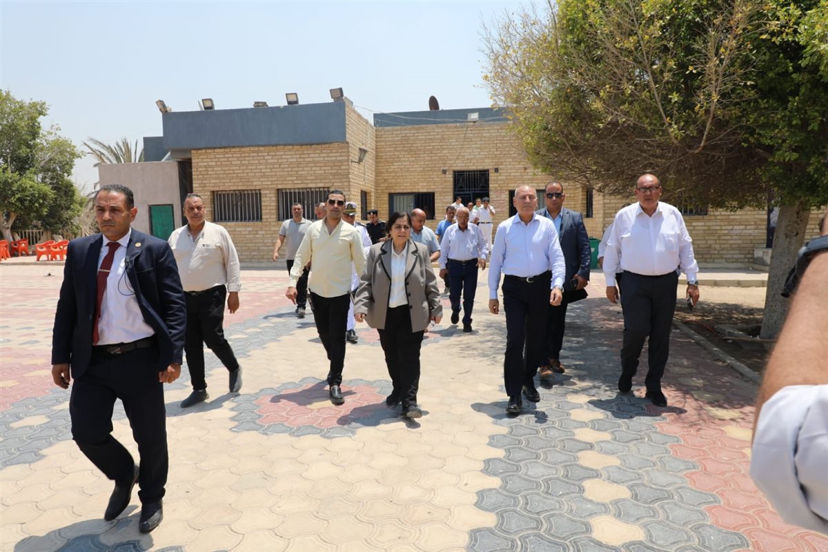 محافظ القاهرة خلال جولته