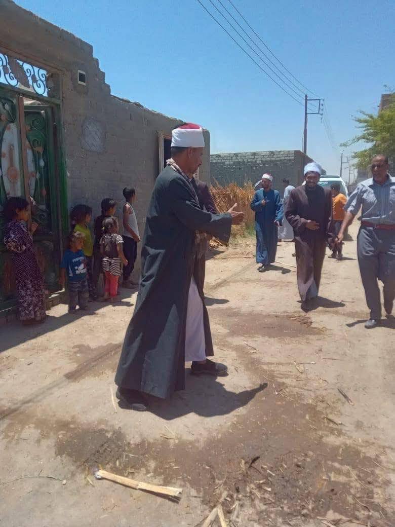 وفد من الأزهر الشريف يزور قرية برخيل بسوهاج