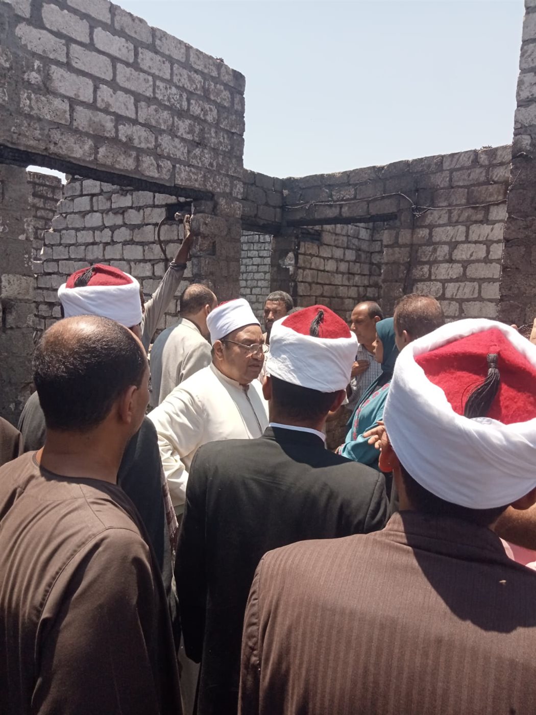 وفد من الأزهر الشريف يزور قرية برخيل بسوهاج