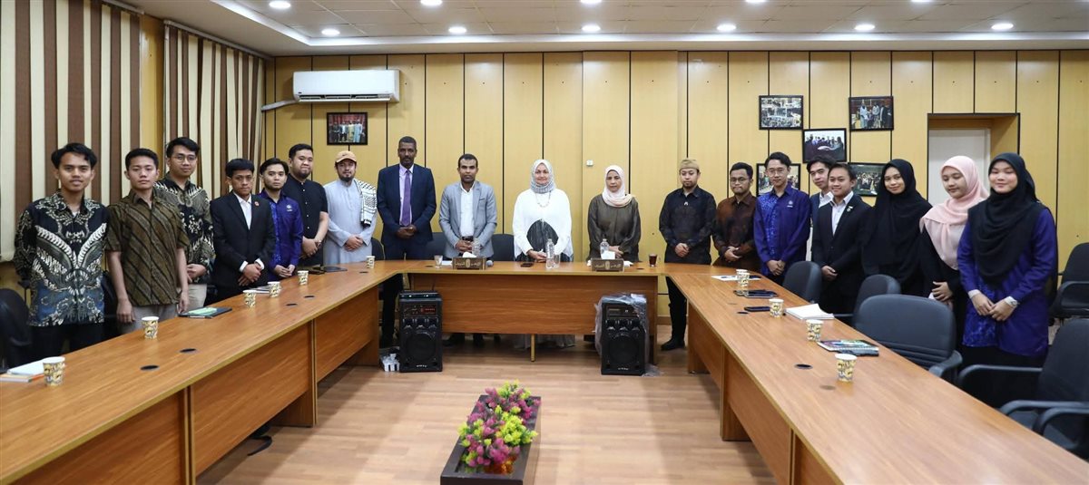 الدكتورة نهلة الصعيدي مستشارة شيخ الأزهر لشؤون الوافدين